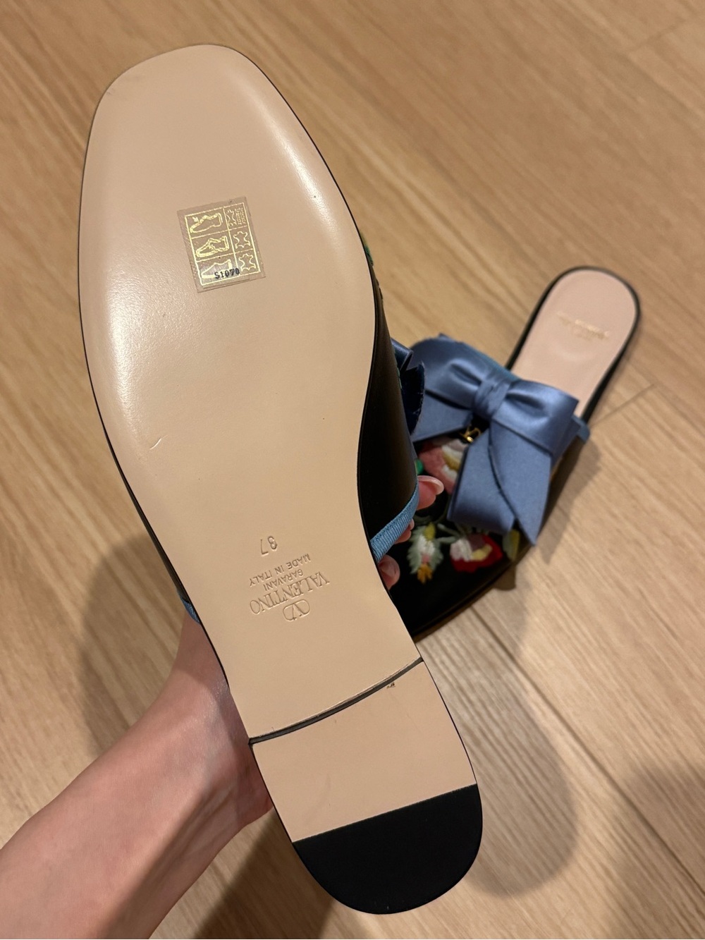 Valentino Garavani Black Leather Mules with Blue Bow (Brand New) - Picture 4 of 4